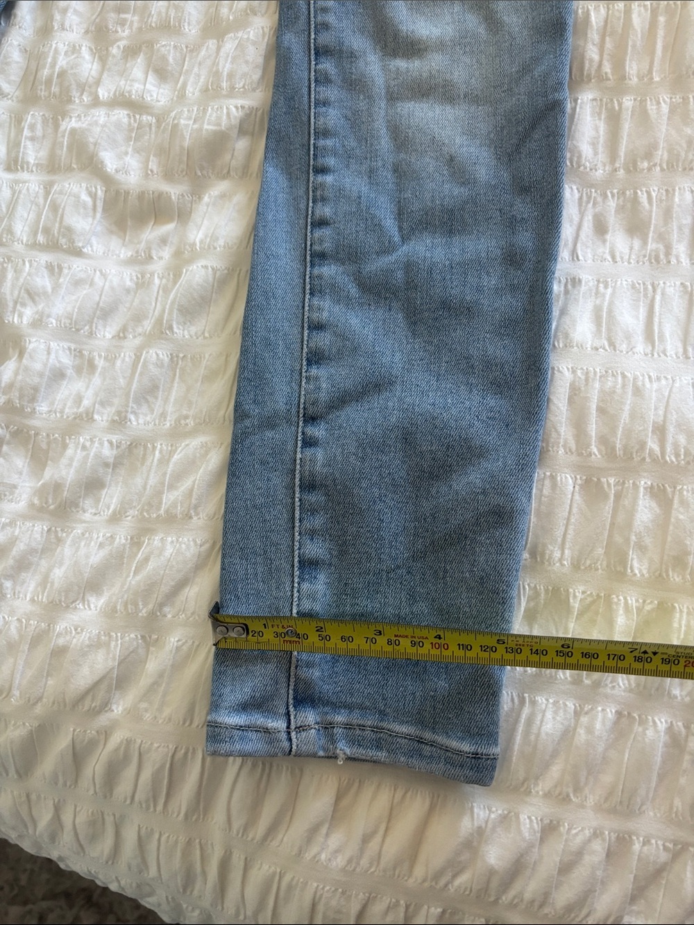FRAME Light Wash Skinny Jeans - Picture 5 of 6